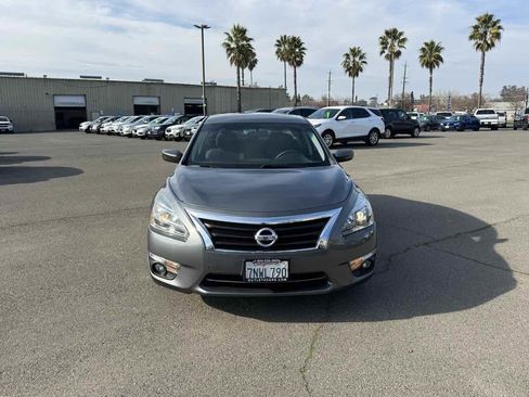 Used 2015 Nissan Altima 2.5 SV image 4