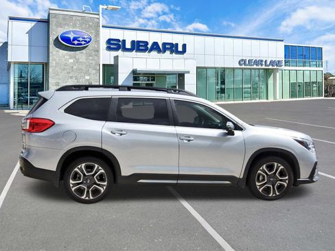 Used 2023 Subaru Ascent Limited w/ Technology Package AWD/4WD image 7