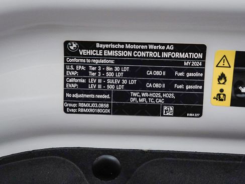 Used 2024 BMW X5 sDrive40i w/ Parking Assistance Package image 31