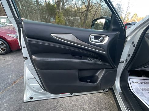 Used 2018 INFINITI QX60 AWD w/ Premium Plus Package image 16