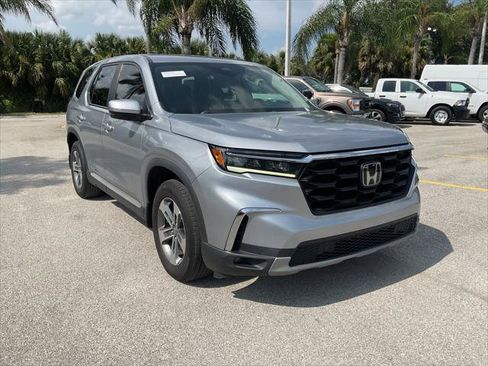 Used 2023 Honda Pilot EX-L image 6