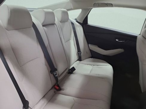 Used 2024 Honda Accord EX image 16