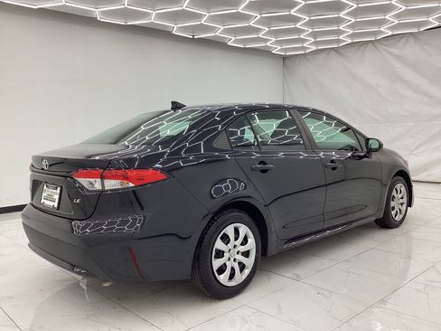 Used 2022 Toyota Corolla LE FWD image 11