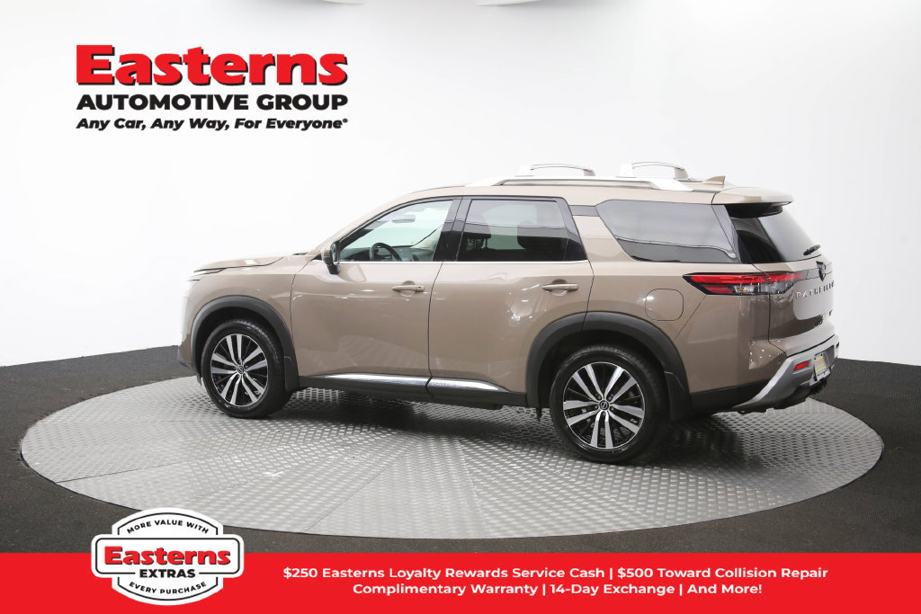 Used 2023 Nissan Pathfinder Platinum w/ Cargo Package AWD/4WD image 66
