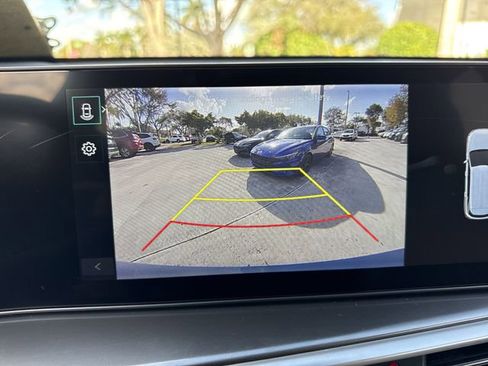 Used 2025 Kia Sorento S w/ Panoramic Sunroof Package image 17