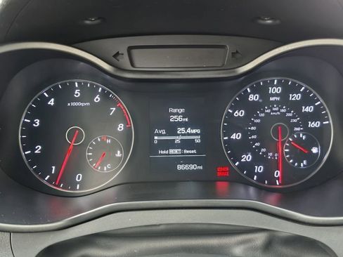 Used 2016 Hyundai Veloster Turbo image 14