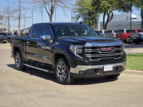 Used 2023 GMC Sierra 1500 SLT AWD/4WD image 3