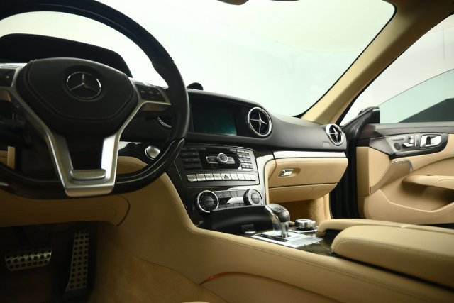 Used 2016 Mercedes-Benz SL 400 w/ Premium I Package image 42