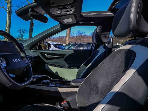 Used 2022 Kia EV6 GT-Line image 8