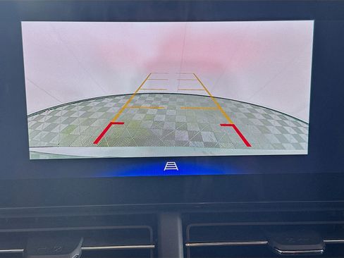 Used 2025 Chevrolet Trax LT image 22