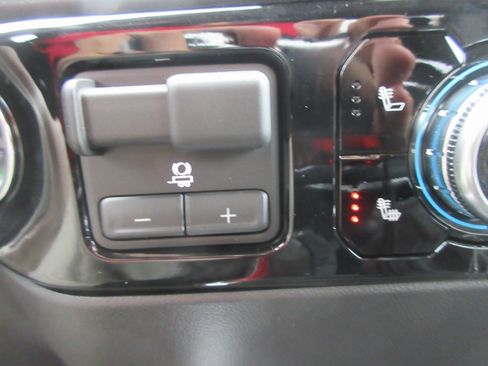 New 2026 GMC Sierra 1500 Elevation image 19