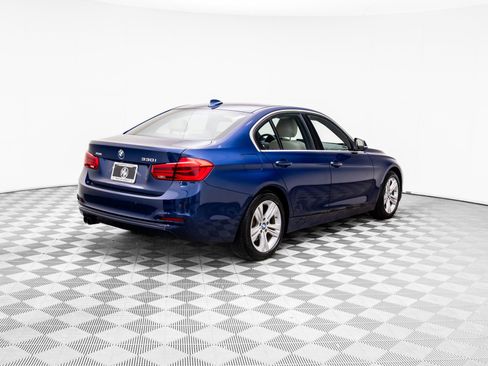 Used 2017 BMW 330i xDrive Sedan image 5