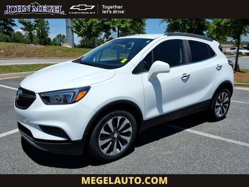 Used 2021 Buick Encore Preferred FWD image 1