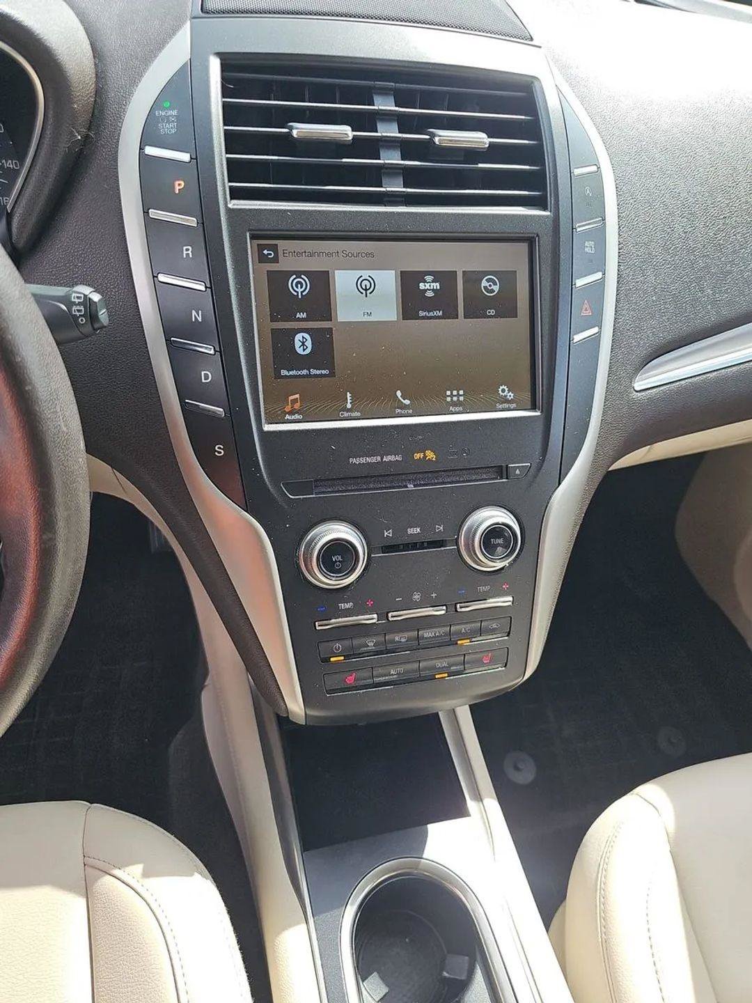 Used 2017 Lincoln MKC Premiere FWD image 17