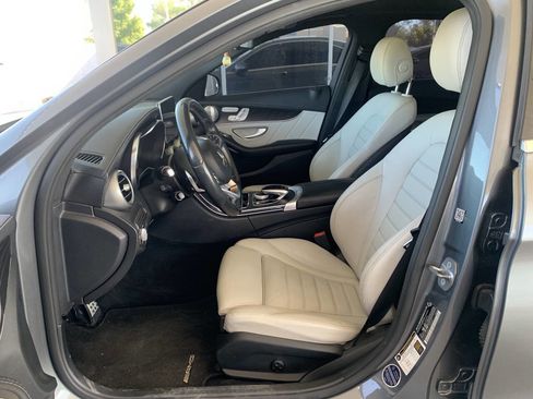 Used 2017 Mercedes-Benz C 300 Sedan image 4