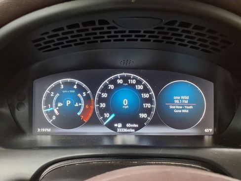 Used 2016 Jaguar XJ R-Sport RWD image 29