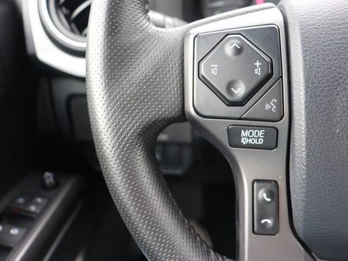 Used 2019 Toyota Tacoma TRD Sport image 20