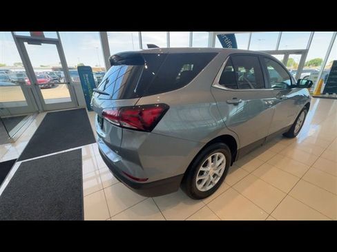 Used 2024 Chevrolet Equinox LT w/ LPO, Floor Liner Package FWD image 8