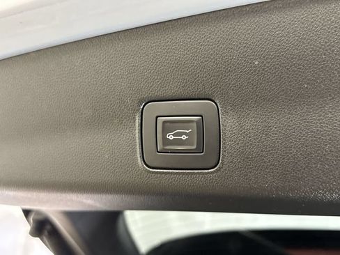Used 2021 Chevrolet TrailBlazer RS w/ Sun and Liftgate Package FWD image 26