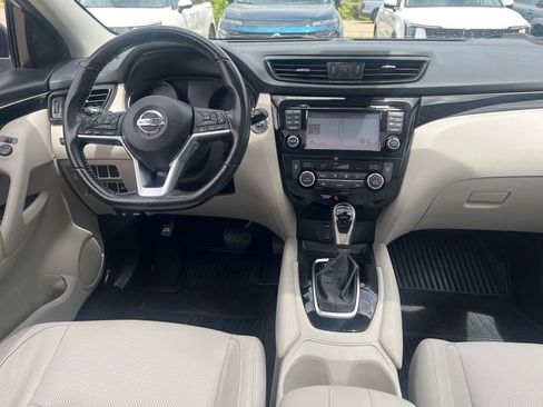 Used 2018 Nissan Rogue Sport SL w/ SL Premium Package AWD/4WD image 17