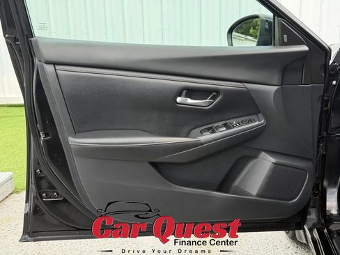 Used 2022 Nissan Sentra SV FWD image 13