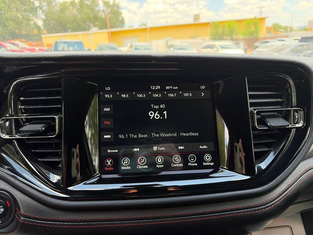 Used 2024 Dodge Durango GT AWD/4WD image 16