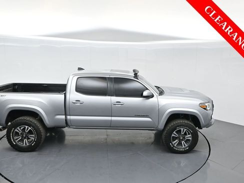 Used 2016 Toyota Tacoma TRD Sport image 51