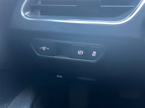 Used 2025 Kia K4 EX image 17