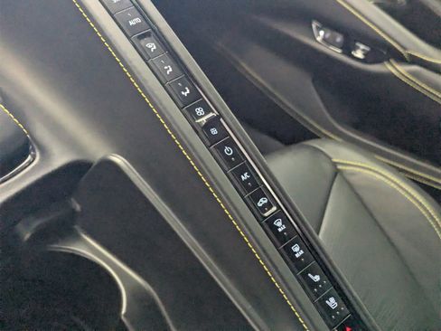 Used 2023 Chevrolet Corvette Stingray Premium Cpe w/ Z51 Performance Package image 19