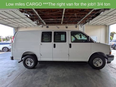 Used 2025 Chevrolet Express 2500 w/ Driver Convenience Package RWD image 3