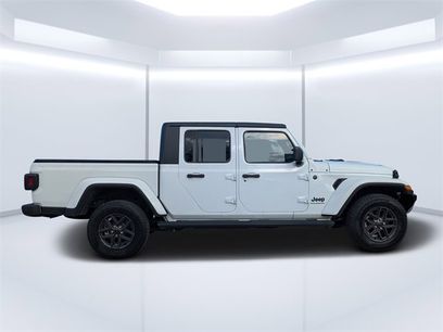 Used 2024 Jeep Gladiator Sport