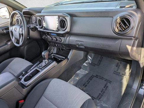 Used 2021 Toyota Tacoma TRD Off-Road w/ Technology Package image 19