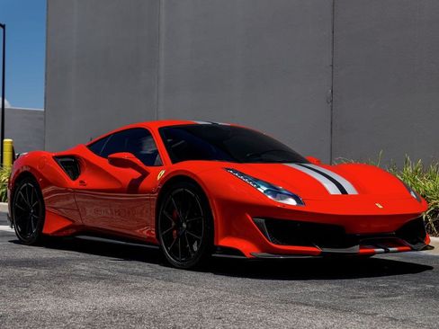 Used 2019 Ferrari 488 Pista Coupe RWD image 37