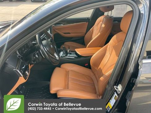 Used 2019 BMW 530e xDrive w/ Convenience Package image 15