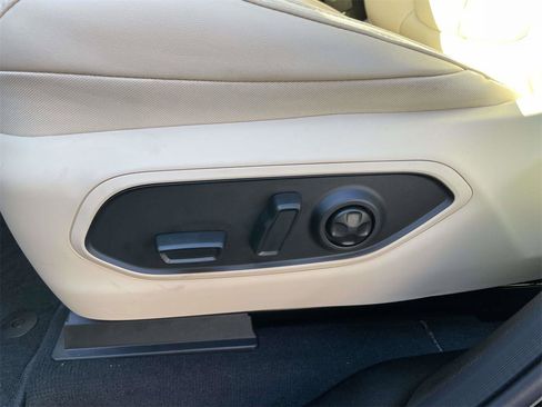 New 2025 Jeep Grand Cherokee L Limited image 24