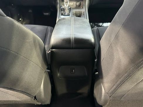 Used 2020 Nissan Sentra SV FWD image 27