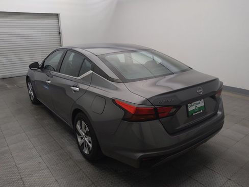 Used 2024 Nissan Altima 2.5 S FWD image 5