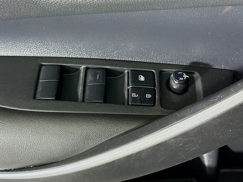 Used 2021 Toyota Corolla SE FWD image 23
