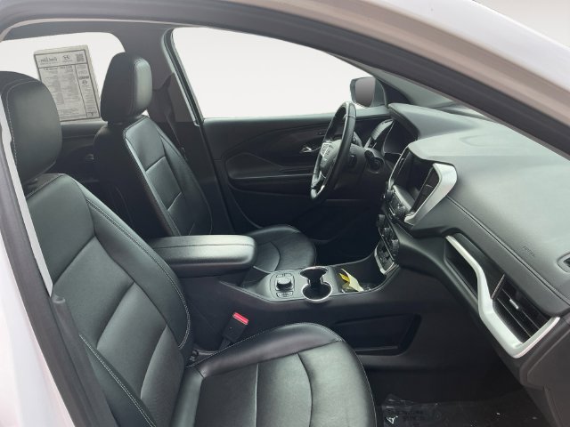 Used 2023 GMC Terrain SLT AWD/4WD image 16