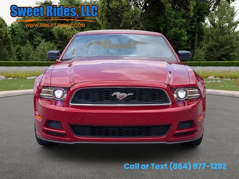 Used 2013 Ford Mustang Convertible RWD image 2