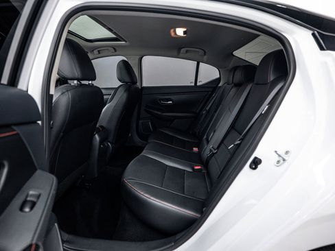 Used 2024 Nissan Sentra SR w/ SR Premium Package image 14