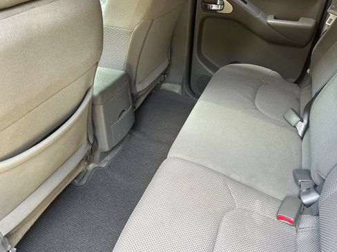 Used 2018 Nissan Frontier SV RWD image 15
