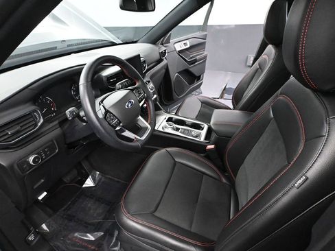 Used 2022 Ford Explorer ST-Line w/ Class IV Trailer Tow Package image 21