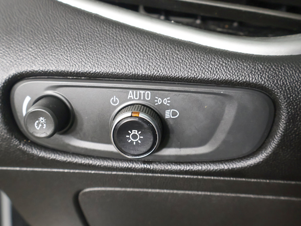 Used 2024 Chevrolet Malibu LS w/ LPO, Floor Liner Package FWD image 34