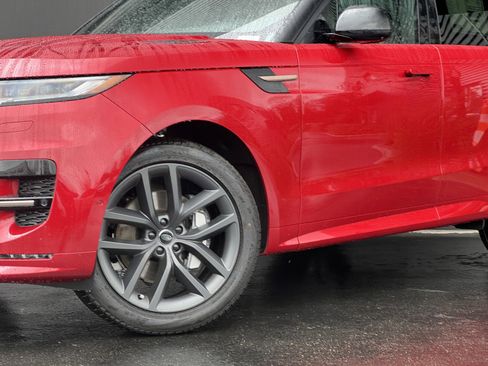 New 2025 Land Rover Range Rover Sport Dynamic SE image 2
