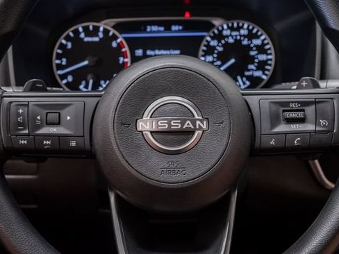 Used 2023 Nissan Rogue S FWD image 12