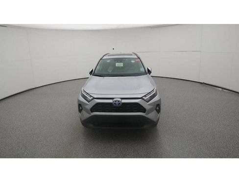 Used 2023 Toyota RAV4 XLE Premium AWD/4WD image 18