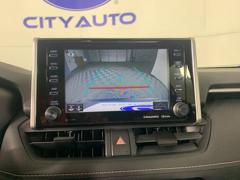 Used 2021 Toyota RAV4 XLE w/ Convenience Package image 26