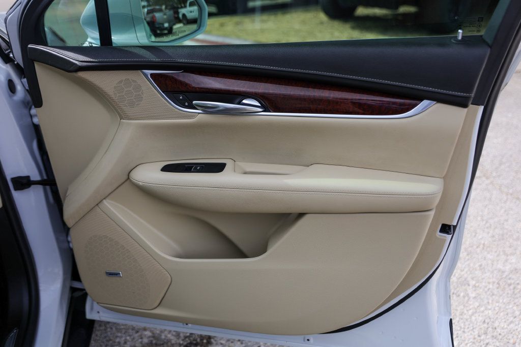 Used 2018 Cadillac XT5 Luxury w/ Driver Awareness Package FWD image 28