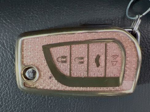 Used 2024 Toyota Camry SE image 35